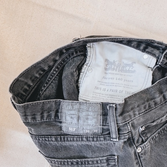 Levi’s 513’s dark wash denim shorts, size 3 - Picture 4 of 4